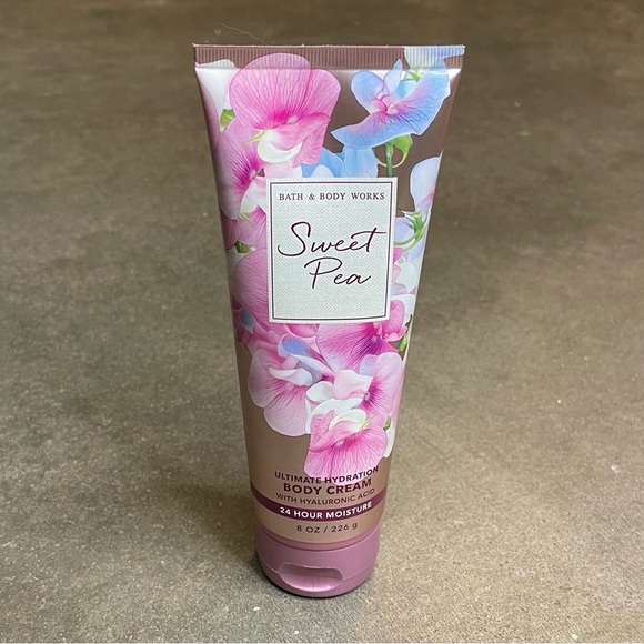 Bath & Body Works Sweet Pea Ultimate Hydration Hyaluronic Acid Body Cream - Picture 1 of 4